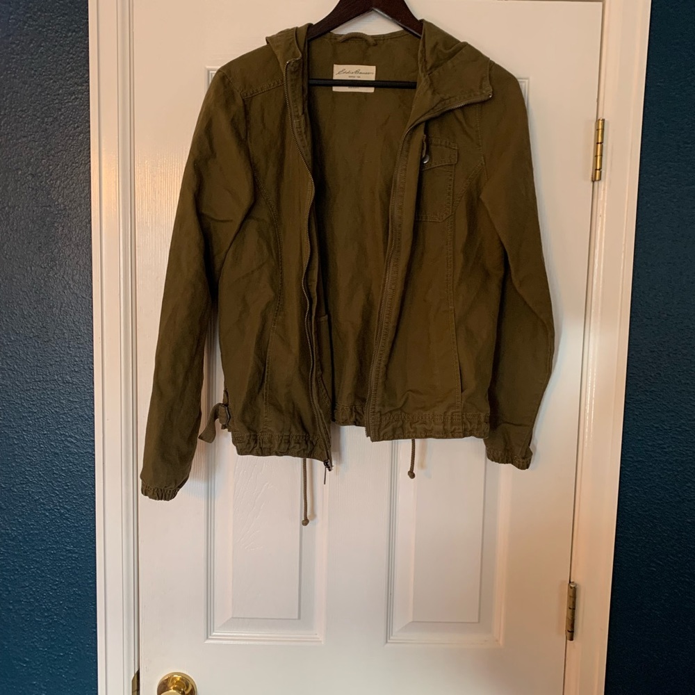 EDDIE BAUER MEDIUM WEIGHT OLIVE JACKET